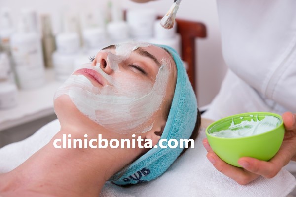 جوانسازی پوست با هایفوتراپی در اصفهان | کلینیک بنیتای اصفهان